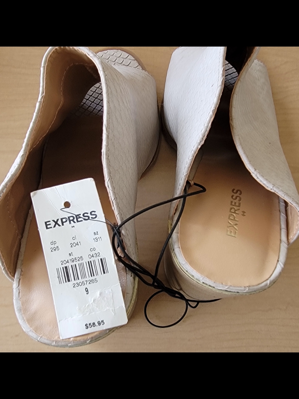 Express Cream Textured Peep-Toe Mule Slides - Picture 5 of 6